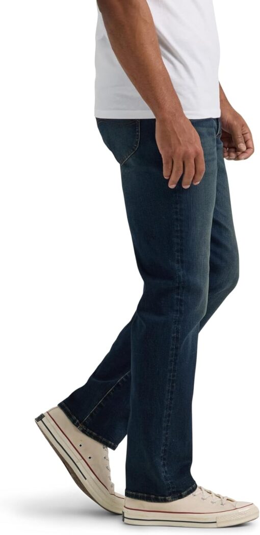 Lee Men's Extreme Motion Relaxed Straight Jean - Image 2