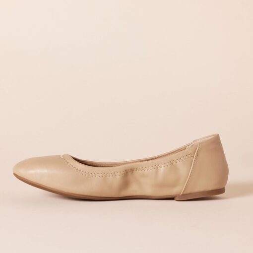 Amazon Essentials Women's Belice Slip On Ballet Flat, Beige, 8.5 Wide - Image 3