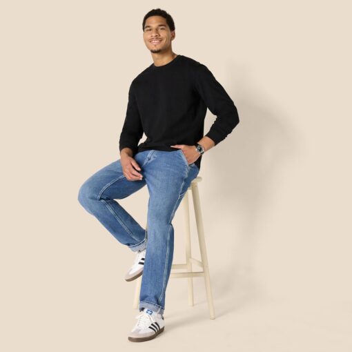 Amazon Essentials Men's Heavyweight Relaxed Fit Long Sleeve T-Shirt - Image 4