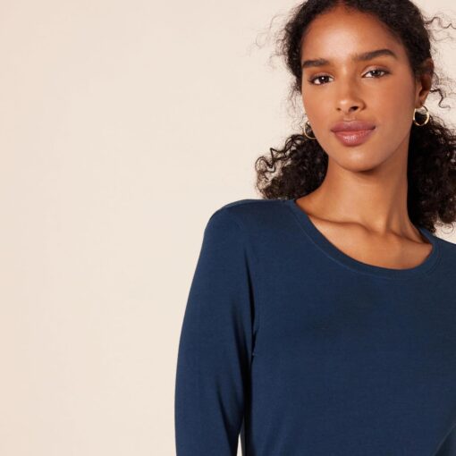 Amazon Essentials Women's Regular-Fit Long-Sleeve Crewneck T-Shirt (Available in Plus Size) - Image 4
