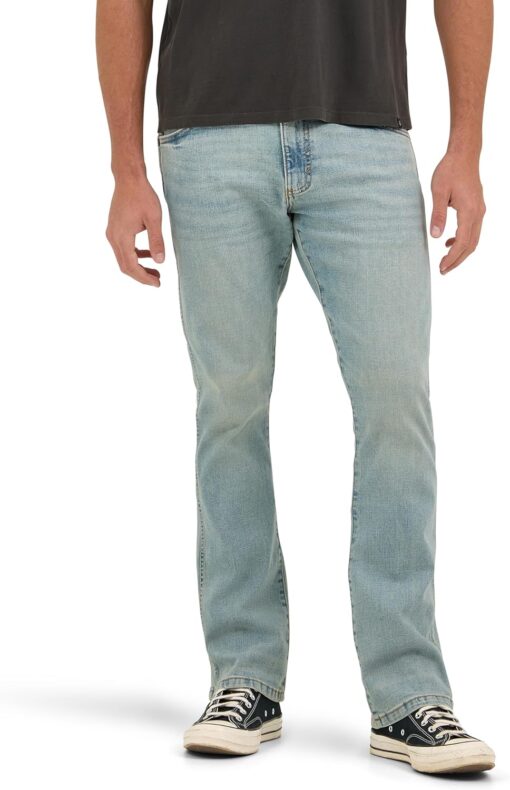 Wrangler Men's Regular Fit Bootcut Jean
